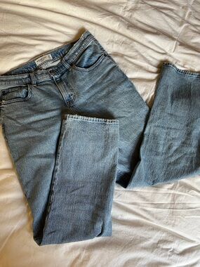 Abercrombie & Fitch Light Blue Straight-Leg Women’s Jeans